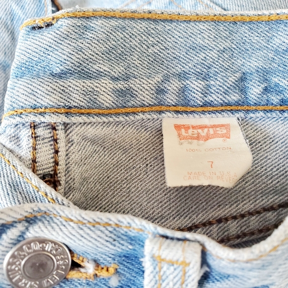 Vintage | Levi's | 501s Cutoff Button Fly Shorts - Picture 15 of 15